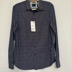 NWT Denim & Flower Men’s Button Up Long Sleeve. Size Medium.